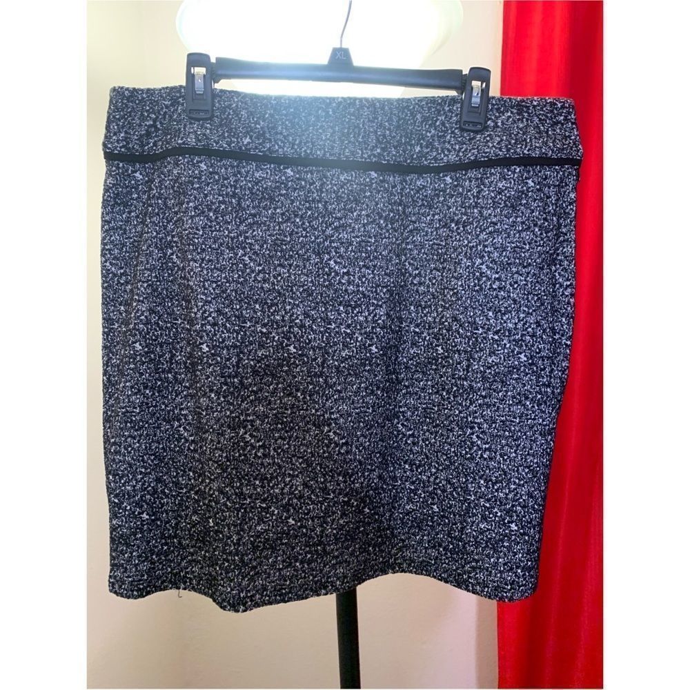 Black & White Print Skirt
